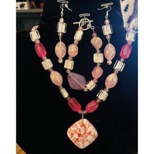 3- Piece Pink Fashion Bead Set-Beautiful~Necklace/Bracelet/Earrings